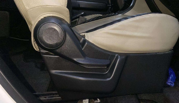 2022 Maruti New Wagon-R VXI CNG 1.0, CNG, Manual, 21,680 km, Driver Side Adjustment Panel