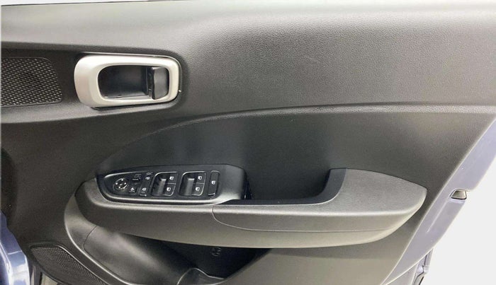 2022 Hyundai VENUE S+ 1.2, Petrol, Manual, 15,395 km, Driver Side Door Panels Control