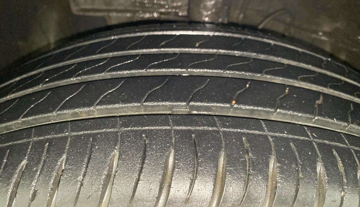 2022 Hyundai VENUE S+ 1.2, Petrol, Manual, 15,395 km, Left Front Tyre Tread