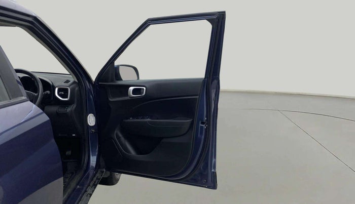 2022 Hyundai VENUE S+ 1.2, Petrol, Manual, 15,395 km, RHS Front Door