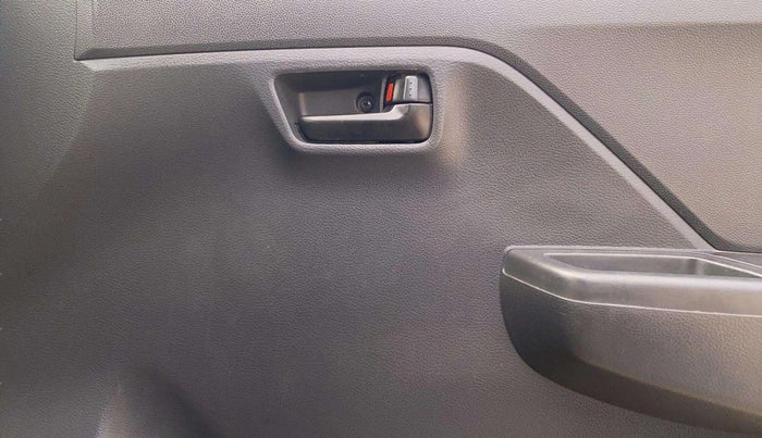 2023 Maruti Alto K10 VXI, Petrol, Manual, 15,058 km, Driver Side Door Panels Control