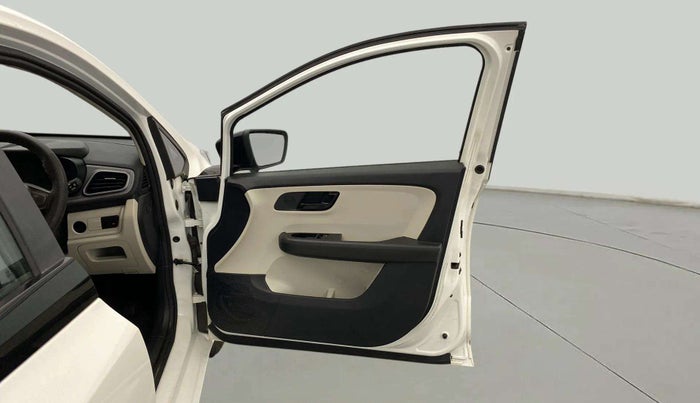 2024 Tata ALTROZ XE CNG, CNG, Manual, 9,742 km, RHS Front Door