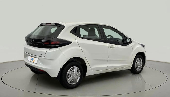 2024 Tata ALTROZ XE CNG, CNG, Manual, 9,742 km, Right Back Diagonal