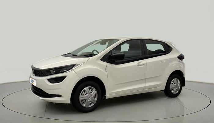 2024 Tata ALTROZ XE CNG, CNG, Manual, 9,742 km, Left Front Diagonal