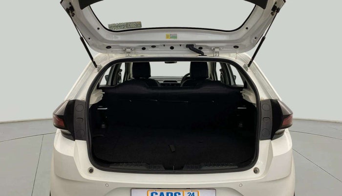 2024 Tata ALTROZ XE CNG, CNG, Manual, 9,742 km, Boot Open Zoomed View