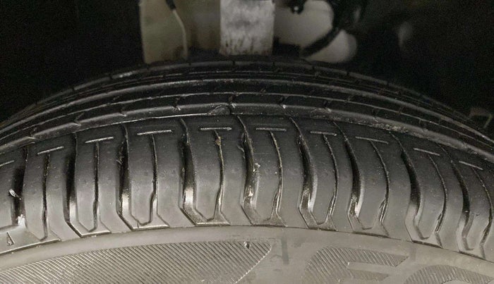 2024 Tata ALTROZ XE CNG, CNG, Manual, 9,742 km, Right Front Tyre Tread