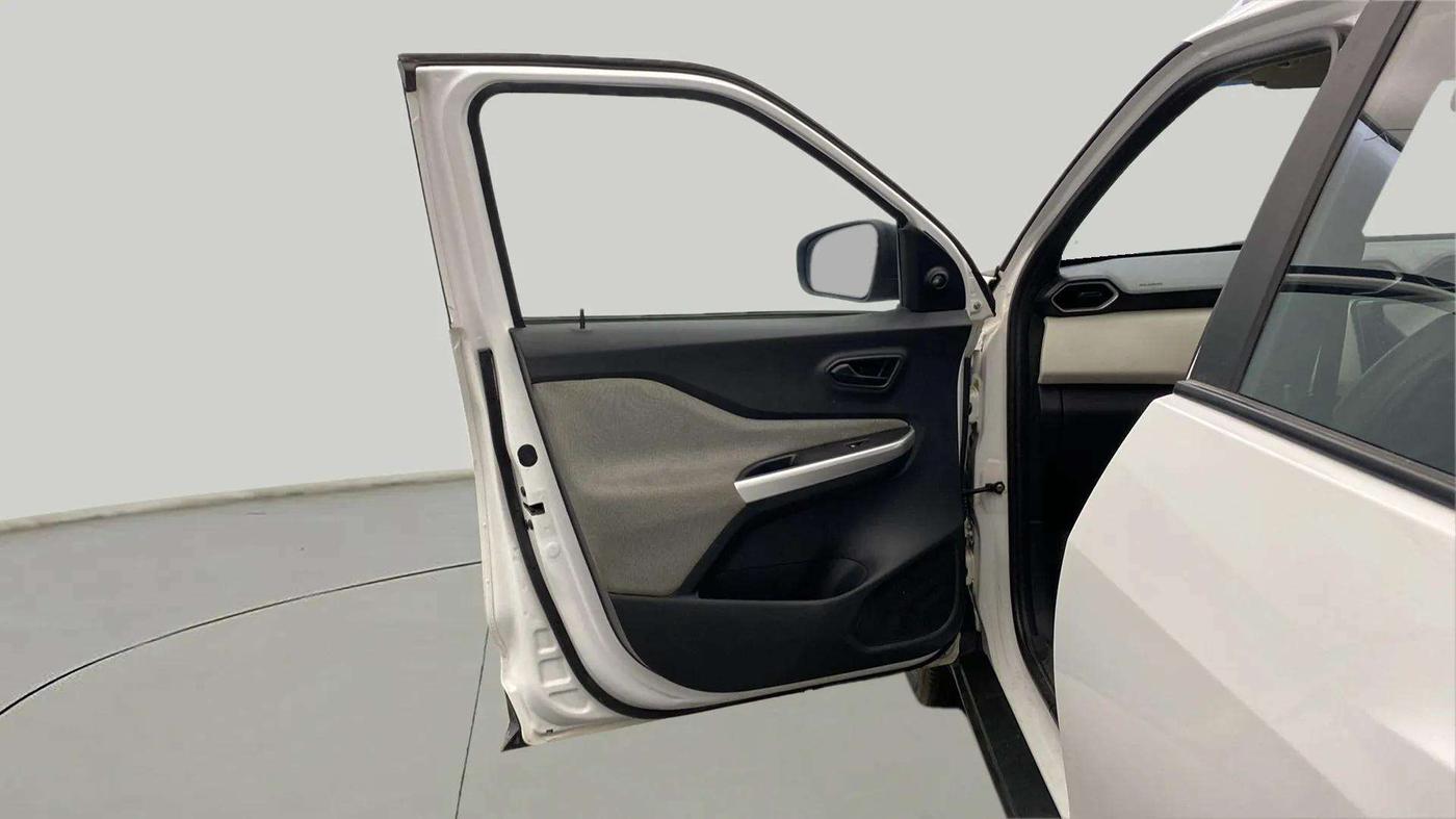 2023 Nissan MAGNITE XE, Petrol, Manual, 13,559 km, LHS Front Door