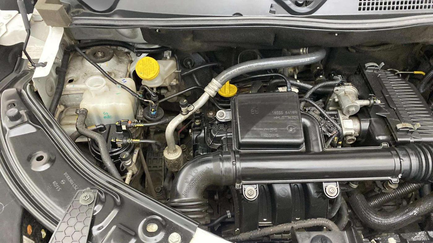 2023 Nissan MAGNITE XE, Petrol, Manual, 13,559 km, Engine View - Right