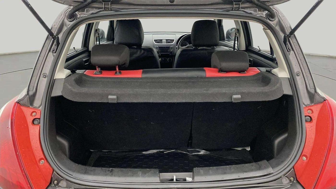 2017 Maruti Swift VXI O, Petrol, Manual, 96,788 km, Boot Open Zoomed View