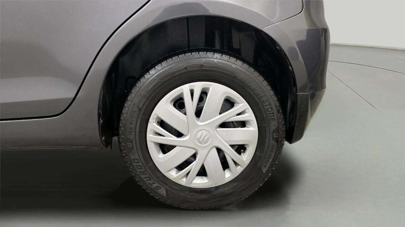 2017 Maruti Swift VXI O, Petrol, Manual, 96,788 km, Left Rear Wheel