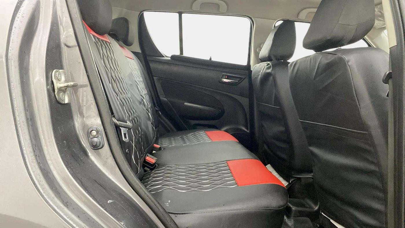 2017 Maruti Swift VXI O, Petrol, Manual, 96,788 km, Right Side Rear Door Cabin