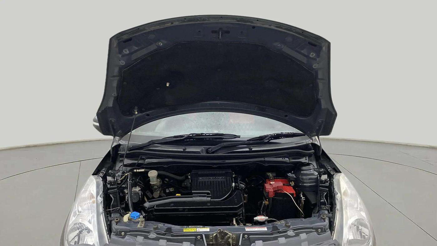 2017 Maruti Swift VXI O, Petrol, Manual, 96,788 km, Open Bonet