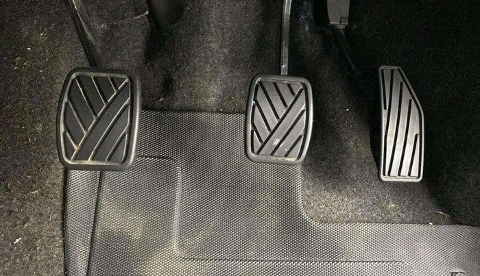 2023 Maruti Swift ZXI, Petrol, Manual, 15,528 km, Pedals