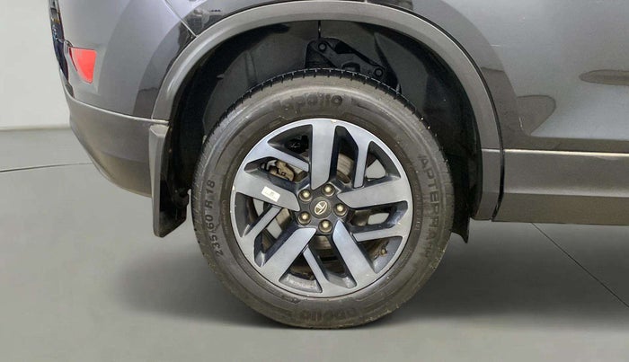 2023 Tata Harrier XZ PLUS 2.0L DARK EDITION, Diesel, Manual, 32,303 km, Right Rear Wheel