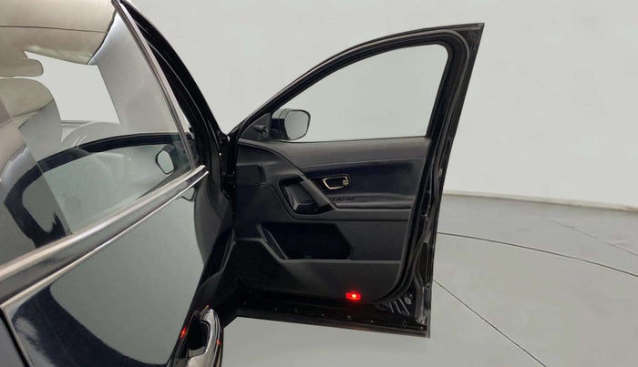 2023 Tata Harrier XZ PLUS 2.0L DARK EDITION, Diesel, Manual, 32,303 km, RHS Front Door