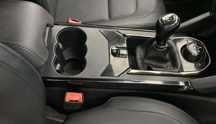 2023 Tata Harrier XZ PLUS 2.0L DARK EDITION, Diesel, Manual, 32,303 km, Gear Lever