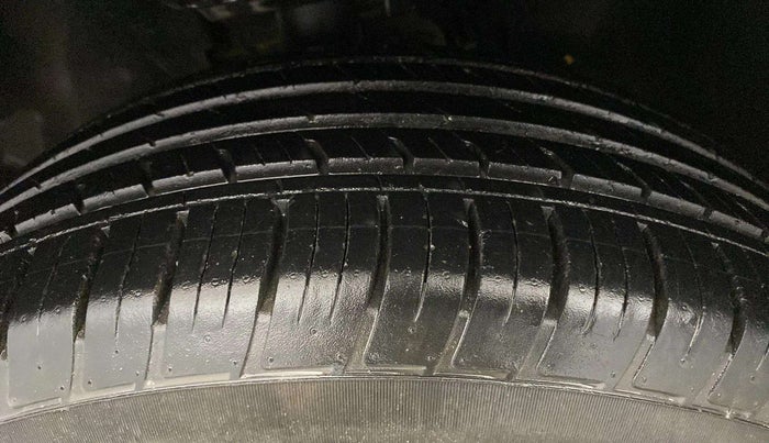 2023 Tata Harrier XZ PLUS 2.0L DARK EDITION, Diesel, Manual, 32,303 km, Left Front Tyre Tread