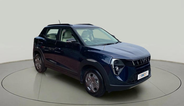 2024 Mahindra XUV 3XO MX3 Pro 1.2 L TCMPFi, Petrol, Manual, 1,328 km, Right Front Diagonal