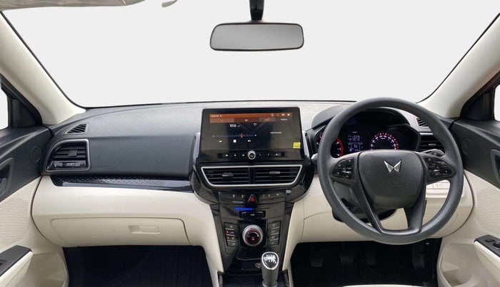 2024 Mahindra XUV 3XO MX3 Pro 1.2 L TCMPFi, Petrol, Manual, 1,328 km, Dashboard