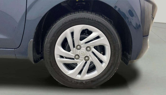 2022 Hyundai GRAND I10 NIOS MAGNA AMT 1.2 KAPPA VTVT, Petrol, Automatic, 11,979 km, Right Front Wheel
