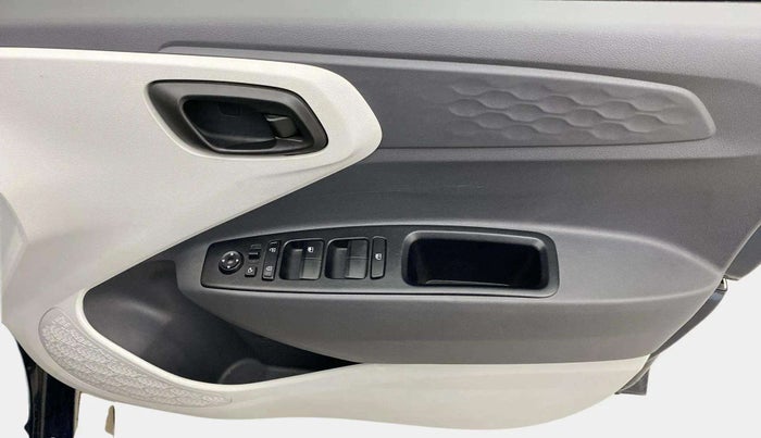 2022 Hyundai GRAND I10 NIOS MAGNA AMT 1.2 KAPPA VTVT, Petrol, Automatic, 11,979 km, Driver Side Door Panels Control
