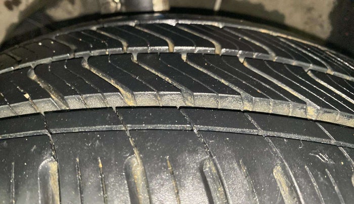 2018 Maruti Baleno ALPHA CVT PETROL 1.2, Petrol, Automatic, 72,246 km, Left Front Tyre Tread