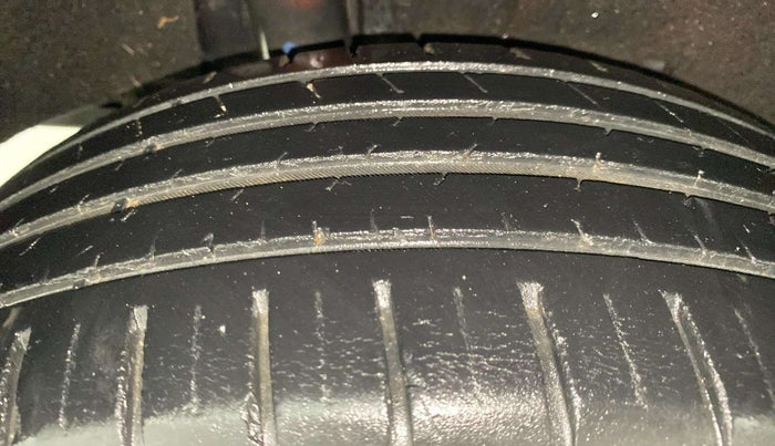 2018 Maruti Baleno ALPHA CVT PETROL 1.2, Petrol, Automatic, 72,246 km, Right Rear Tyre Tread