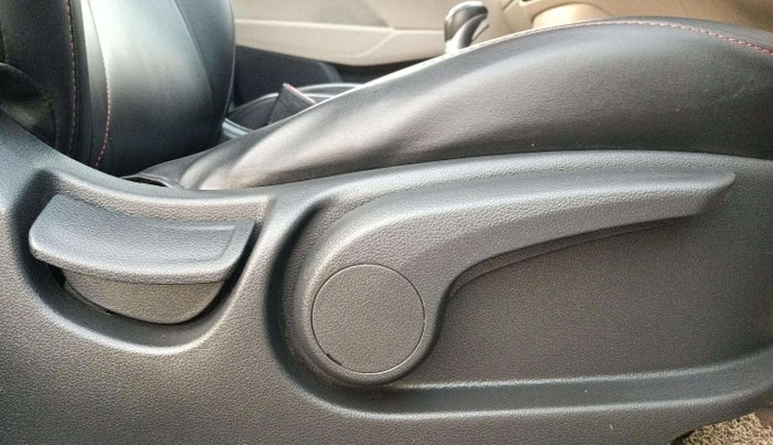 2021 Hyundai Verna SX 1.5 VTVT IVT, Petrol, Automatic, 78,292 km, Driver Side Adjustment Panel