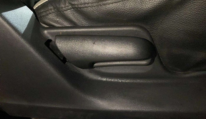 2017 Maruti Swift VXI, Petrol, Manual, 19,714 km, Driver Side Adjustment Panel