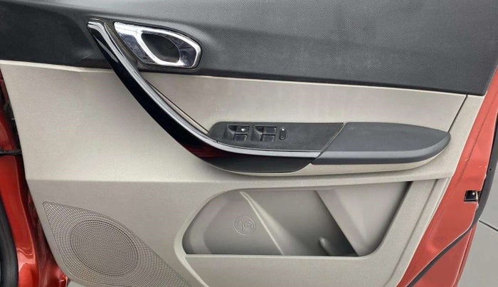 2018 Tata Tiago XZA PETROL, Petrol, Automatic, 55,491 km, Driver Side Door Panels Control