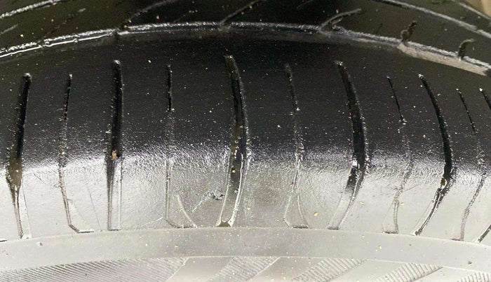 2018 Tata Tiago XZA PETROL, Petrol, Automatic, 55,491 km, Right Front Tyre Tread
