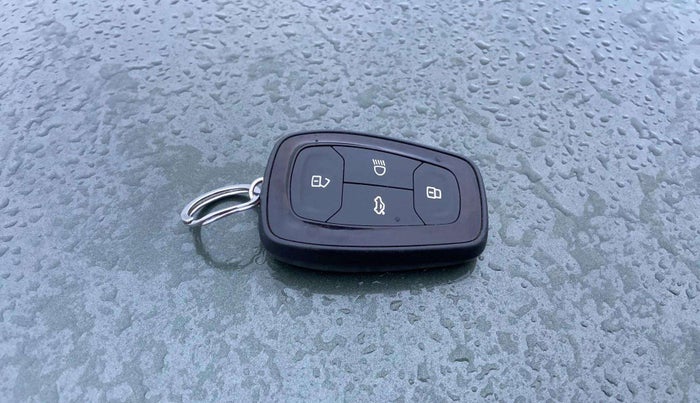 2021 Tata NEXON XZ PLUS DIESEL, Diesel, Manual, 84,917 km, Key Close Up