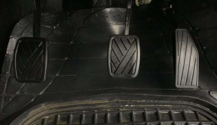2019 Maruti New Wagon-R VXI 1.2, CNG, Manual, 50,251 km, Pedals