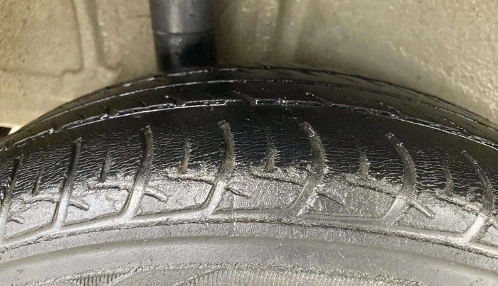 2019 Maruti New Wagon-R VXI 1.2, CNG, Manual, 50,251 km, Right Rear Tyre Tread