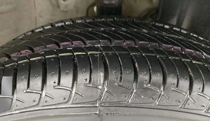 2019 Maruti New Wagon-R VXI 1.2, CNG, Manual, 50,251 km, Right Front Tyre Tread
