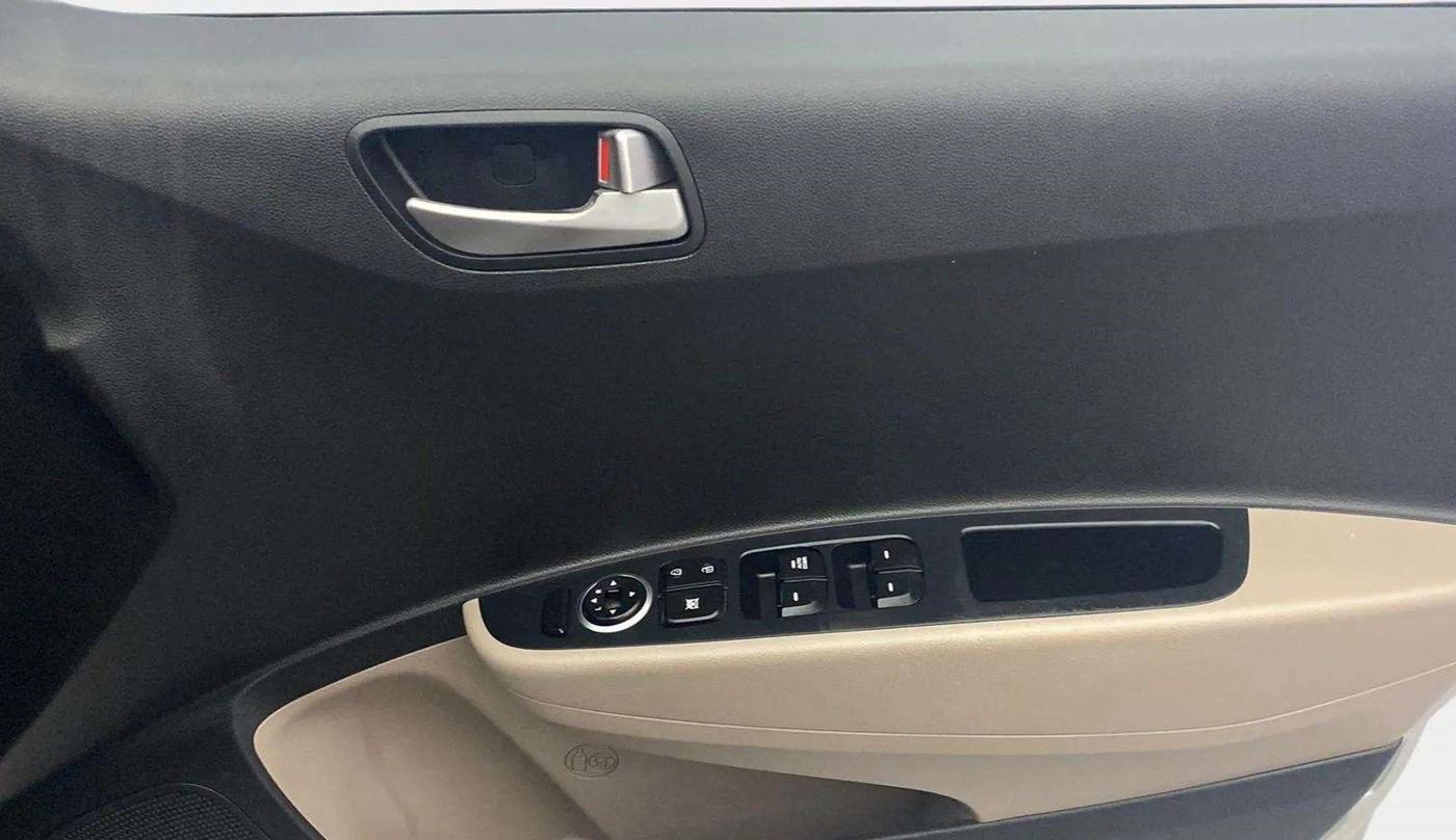 2014 Hyundai Xcent S (O) 1.2, Petrol, Manual, 40,096 km, Driver Side Door Panels Control