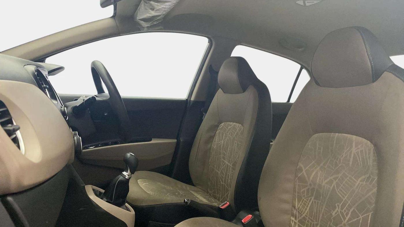 2014 Hyundai Xcent S (O) 1.2, Petrol, Manual, 40,096 km, Right Side Front Door Cabin