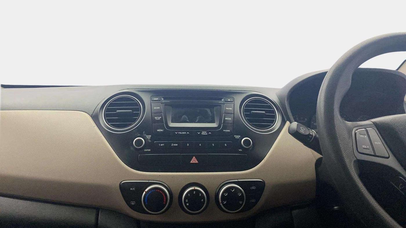 2014 Hyundai Xcent S (O) 1.2, Petrol, Manual, 40,096 km, Air Conditioner