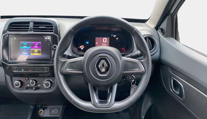 2020 Renault Kwid RXT 1.0 AMT, Petrol, Automatic, 36,849 km, Steering Wheel Close Up