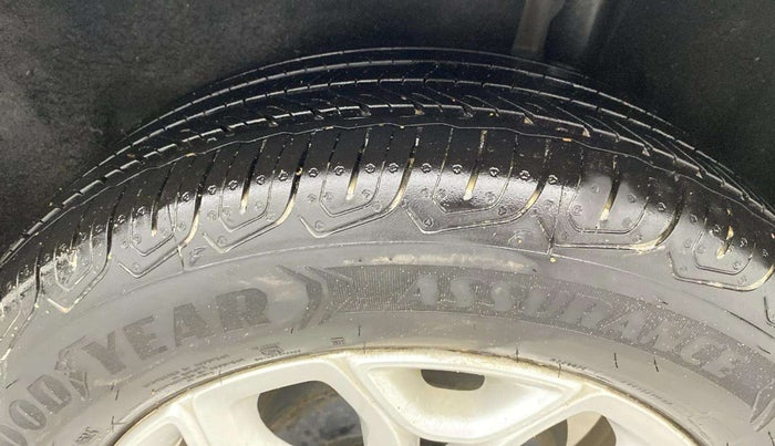 2016 Ford Ecosport TITANIUM 1.5L PETROL AT, Petrol, Automatic, 38,148 km, Left Rear Tyre Tread