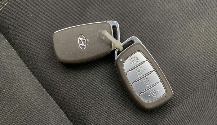 2019 Hyundai VENUE SX PLUS 1.0 TURBO DCT, Petrol, Automatic, 73,363 km, Key Close Up