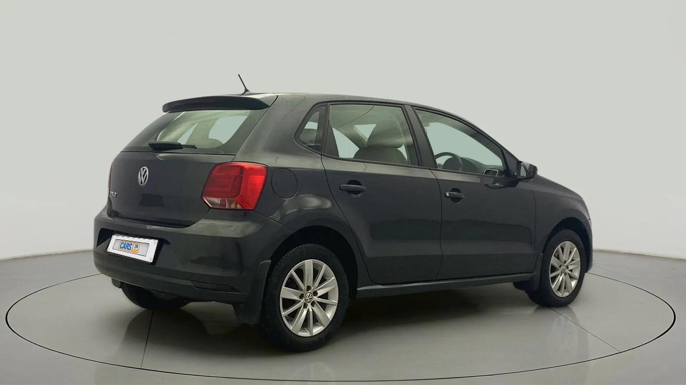 2017 Volkswagen Polo HIGHLINE1.2L, Petrol, Manual, 91,783 km, Right Back Diagonal