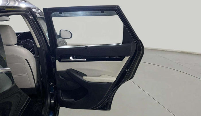 2022 KIA SELTOS HTX IVT 1.5 PETROL, Petrol, Automatic, 75,634 km, RHS Rear Door