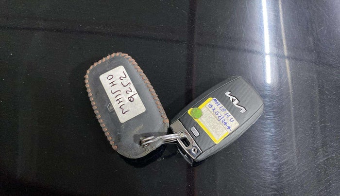 2022 KIA SELTOS HTX IVT 1.5 PETROL, Petrol, Automatic, 75,634 km, Key Close Up