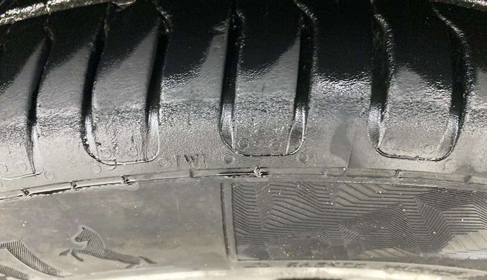 2018 Honda WR-V 1.2L I-VTEC VX MT, Petrol, Manual, 1,07,113 km, Left Front Tyre Tread