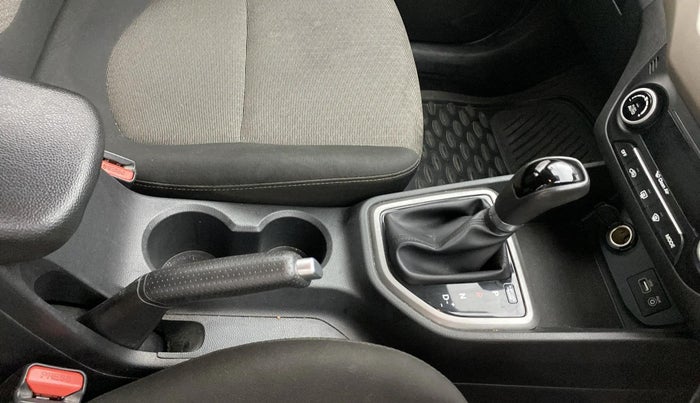 2017 Hyundai Creta SX PLUS AT 1.6 PETROL, Petrol, Automatic, 65,506 km, Gear Lever