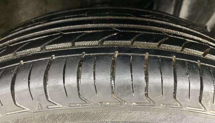 2019 Maruti New Wagon-R ZXI 1.2 AMT, Petrol, Automatic, 51,101 km, Right Front Tyre Tread