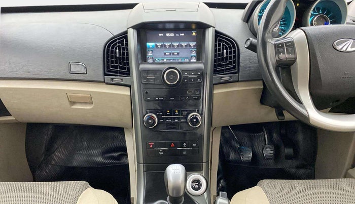 2018 Mahindra XUV500 W9, Diesel, Manual, 91,046 km, Air Conditioner