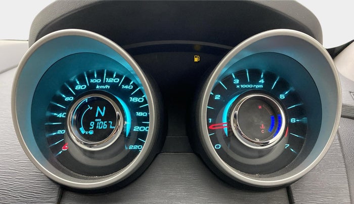 2018 Mahindra XUV500 W9, Diesel, Manual, 91,046 km, Odometer Image