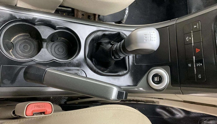 2018 Mahindra XUV500 W9, Diesel, Manual, 91,046 km, Gear Lever